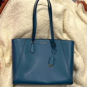 Michael Kors Lg tote NEW